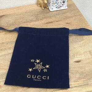 Gucci Beauty Blue Velvet Pouch